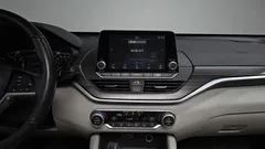 2019 Nissan Altima 2.5 SL Tech — фото 14