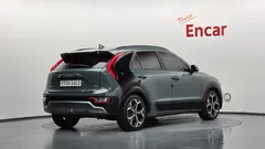 2022 Kia Niro Signature — фото 2