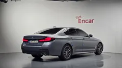 2023 BMW 5-Series 520i M Sport — фото 4