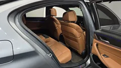 2023 BMW 5-Series 520i M Sport — фото 15