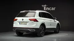 2022 Volkswagen Tiguan 2.0 TDI 4-Motion Premium — фото 2