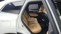 2023 Volvo XC60 B6 Ultimate Bright — фото 12
