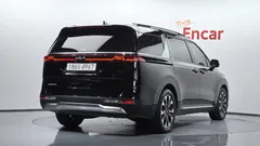 2023 Kia Carnival Diesel 9-Seater Signature — фото 2