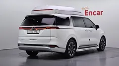 2023 Kia Carnival Diesel 9-Seater Hi-Limousine — фото 2