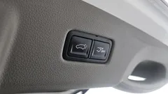 2023 Kia Carnival Diesel 9-Seater Hi-Limousine — фото 18