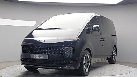 2023 Hyundai Staria Lounge 9-Seater