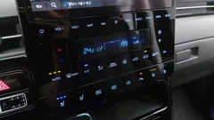 2023 Hyundai Staria Lounge 9-Seater — фото 17