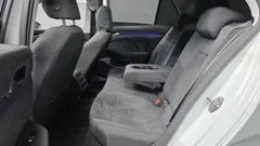 2022 Volkswagen Golf 2.0 TDI Prestige — фото 12