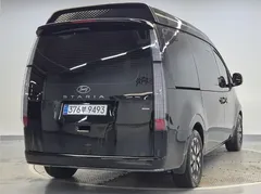 2023 Hyundai Staria 4WD Lounge 9-Seater — фото 2