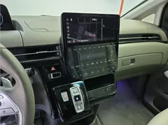 2023 Hyundai Staria 4WD Lounge 9-Seater — фото 10