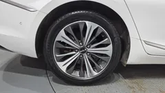 2023 Kia K8 Signature — фото 5