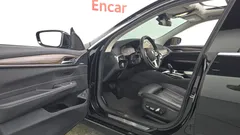 2023 BMW Gran Turismo 620d Luxury, чёрный — фото 10