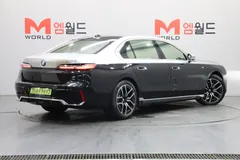 2023 BMW 7-Series 740i sDrive M Sport — фото 3