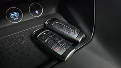 2023 Genesis G70 Gasoline 2.0T 4WD, чёрный — фото 17