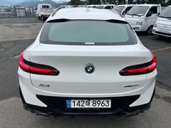 2022 BMW X4 xDrive20i M Sport — фото 4