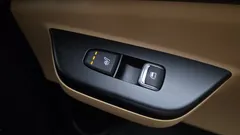 2023 Kia Carnival Diesel 9-Seater Prestige — фото 18