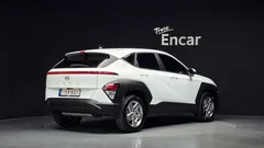 2023 Hyundai Kona Gasoline 2.0 2WD, белый — фото 2