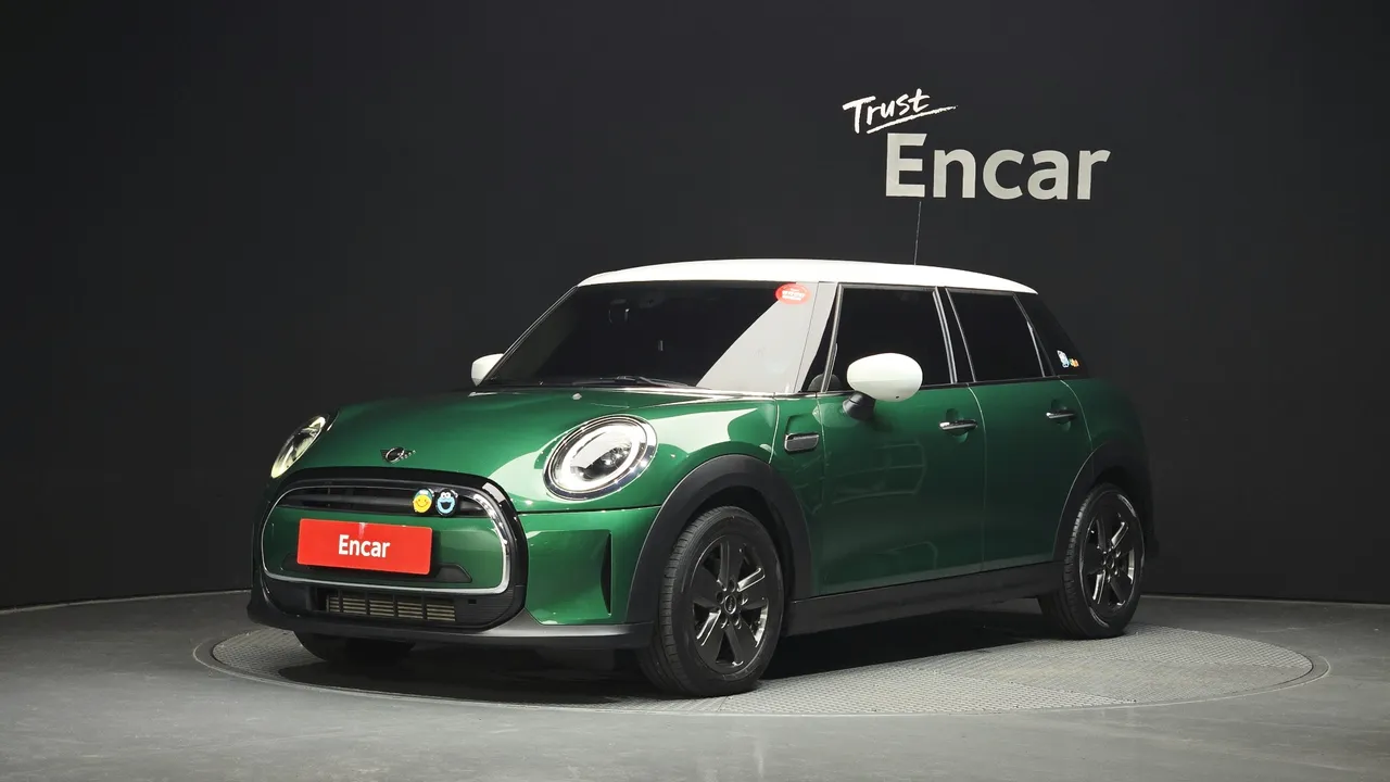 2022 Mini Cooper 5Door Classic