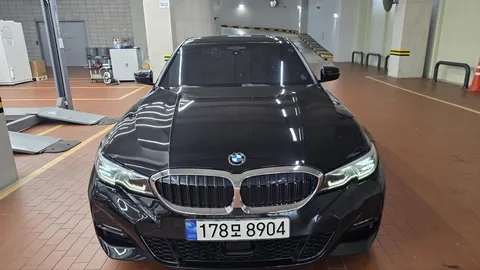 2022 BMW 3-Series 320i M Sport
