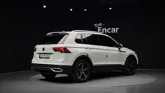 2022 Volkswagen Tiguan 2.0 TDI Premium — фото 2