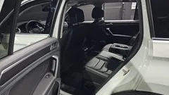 2022 Volkswagen Tiguan 2.0 TDI Premium — фото 12