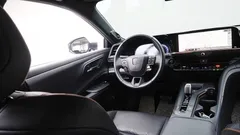 2023 Toyota Crown 2.4 4WD Dual Boost HYbrid, белый — фото 18