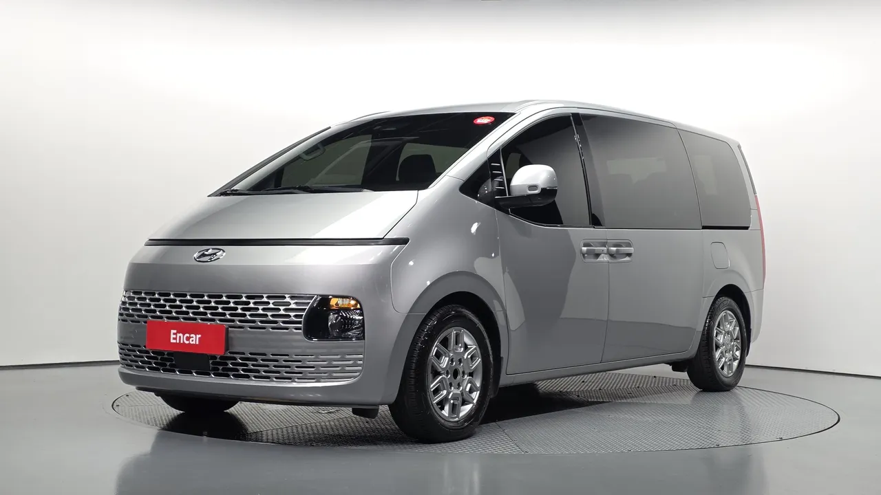 2023 Hyundai Staria 4WD Tourer 11-Seater