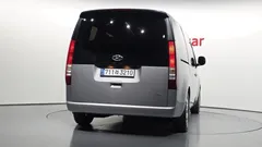 2023 Hyundai Staria 4WD Tourer 11-Seater — фото 4