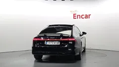 2022 Audi A7 55 TFSI Quattro Premium — фото 4