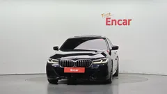 2022 BMW 5-Series 520i M Sport — фото 3