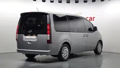 2022 Hyundai Staria Tourer 11-Seater — фото 2