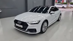 2021 Audi A7 45 TDI Quattro Premium, белый — фото 1
