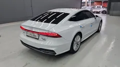 2021 Audi A7 45 TDI Quattro Premium, белый — фото 2