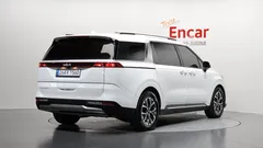 2022 Kia Carnival Diesel 9-Seater Noblesse — фото 2