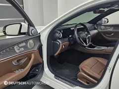 2022 Mercedes-Benz E-Class E350 4MATIC Avantgarde — фото 7