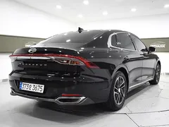 2023 Hyundai Grandeur 3.0 LPi Rent Car — фото 3