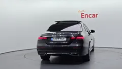 2022 Mercedes-Benz E-Class E350 4MATIC AMG Line — фото 4