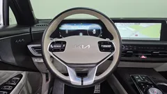 2023 Kia K8 Signature — фото 15
