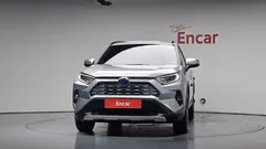 2021 Toyota RAV4 2.5 4WD Hybrid, серебристый — фото 3