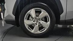 2021 Toyota RAV4 2.5 4WD Hybrid, серебристый — фото 5