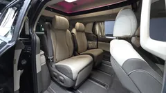 2023 Kia Carnival Gasoline 7-Seater Hi-Limousine — фото 12