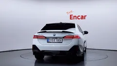 2024 BMW 5-Series 530i xDrive M Sport — фото 4