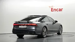 2022 Audi A7 55 TFSI Quattro Premium, серый — фото 2