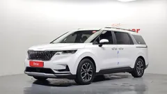 2023 Kia Carnival Diesel 9-Seater Prestige — фото 1