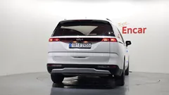 2023 Kia Carnival Diesel 9-Seater Prestige — фото 4