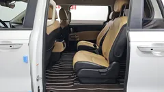 2023 Kia Carnival Diesel 9-Seater Prestige — фото 11