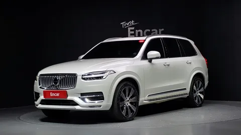 2022 Volvo XC90 B6 Inscription