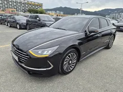 2022 Hyundai Sonata Premium Plus — фото 2