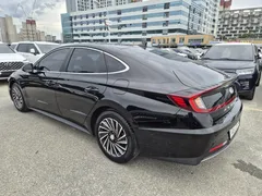 2022 Hyundai Sonata Premium Plus — фото 6