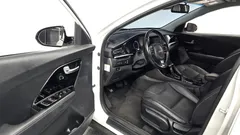 2022 Kia Niro 1.6 HEV, белый — фото 10